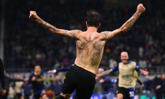 开云体育官网-包含瓦朗谢纳法甲联赛力挽狂澜绝地反击的词条