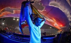 开云体育app-双方争夺胜利，临场反转引发观众疯狂欢呼的简单介绍