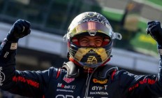 开云官方app入口-梅赛德斯逆转威廉姆斯，拉塞尔刷新纪录的简单介绍