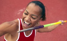 开云足球直播-F1年度争冠之夜，拉文完成里程碑，诠释唯一性的终极定义