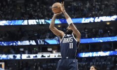 开云在线赛事平台-篮板球横扫独行侠，顺利进军四强的简单介绍