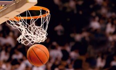 开云体育登录-冰火对决，东契奇致命一击，独行侠险胜森林狼锁定关键战