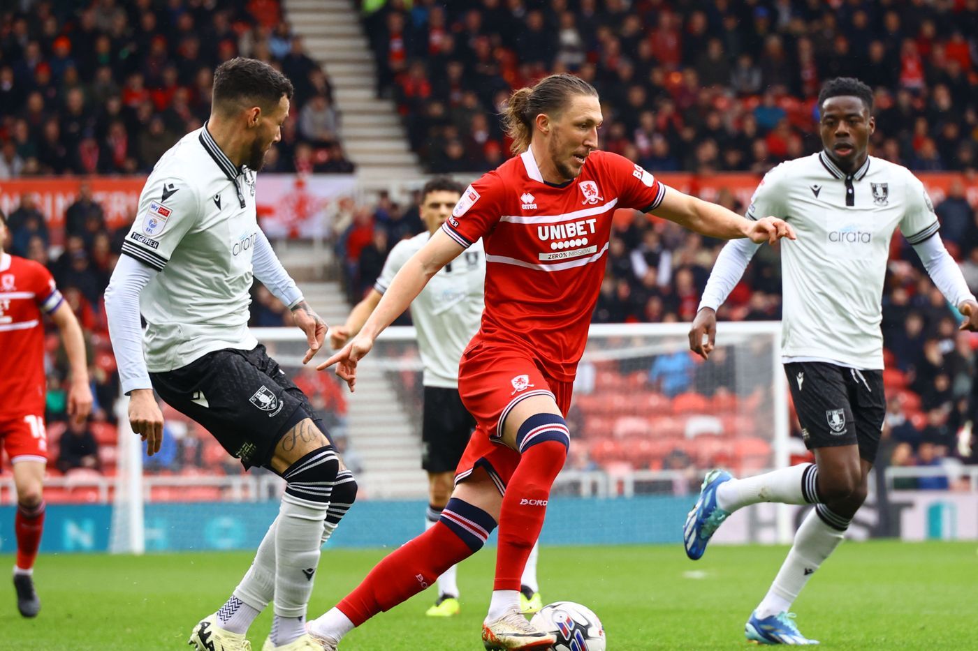 不莱梅主场对阵汉堡，角逐胜负的简单介绍