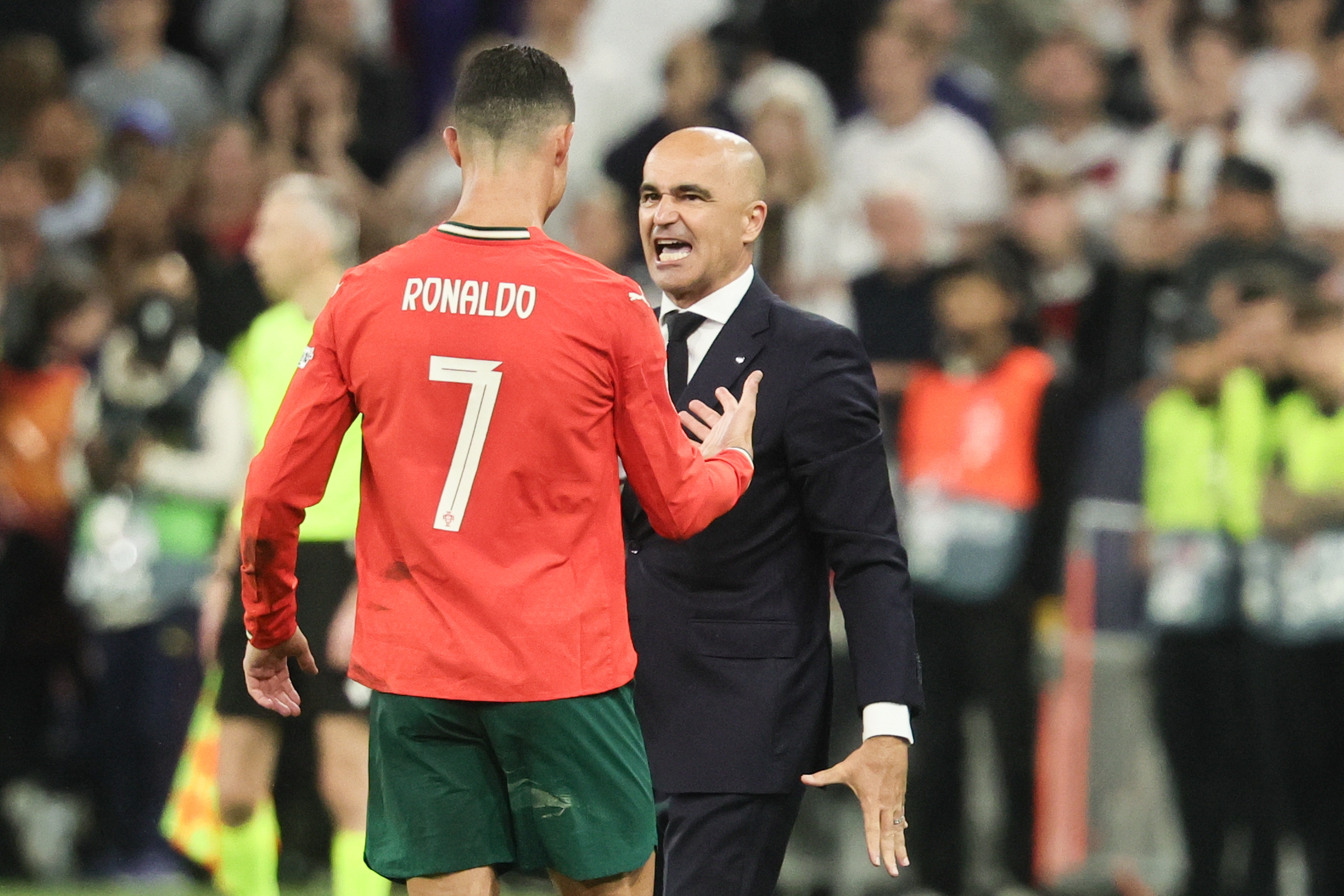 葡萄牙成功晋级欧洲杯决赛阶段，葡萄牙队全力备战的简单介绍