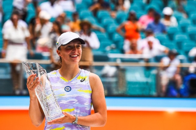 波兰选手获得桂冠,成为辉煌 波兰选手获得桂冠,成为辉煌