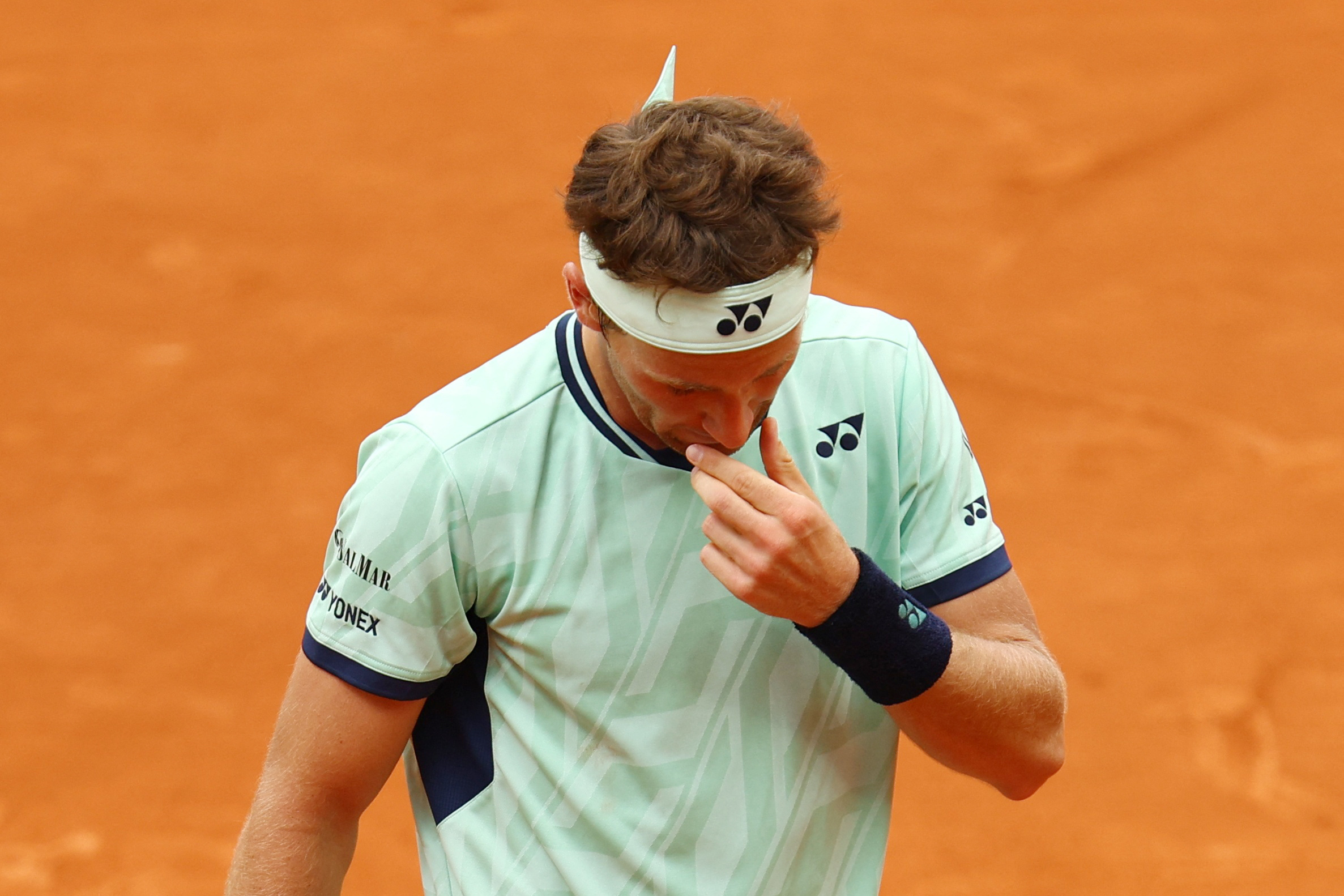 包含蒙特卡洛大师赛轻取法网，鲁德刷新纪录的词条