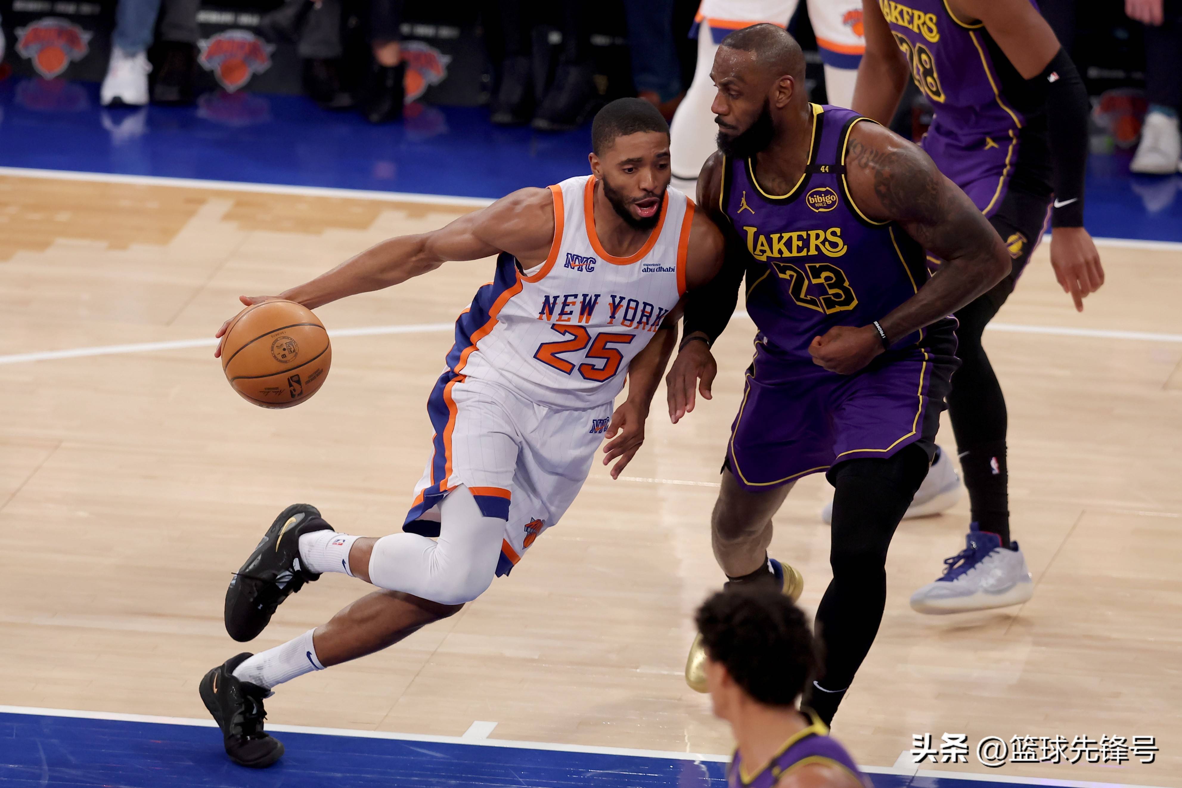 勇士B队强势湖人,米尔萨普送出助攻 勇士B队强势湖人,米尔萨普送出助攻