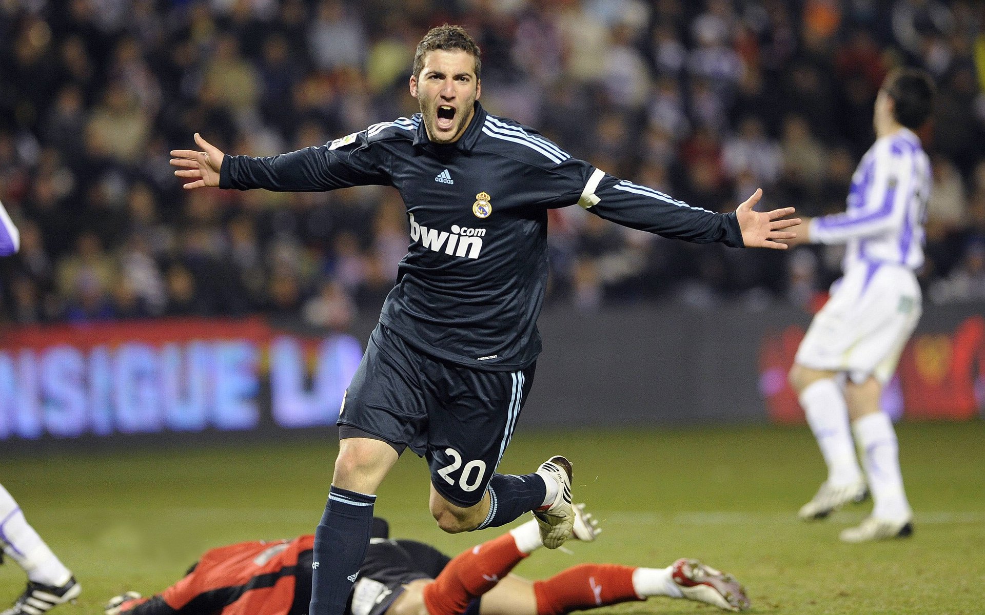 马德里竞技铁血防线，金玟哉赛后评分拉满的背后