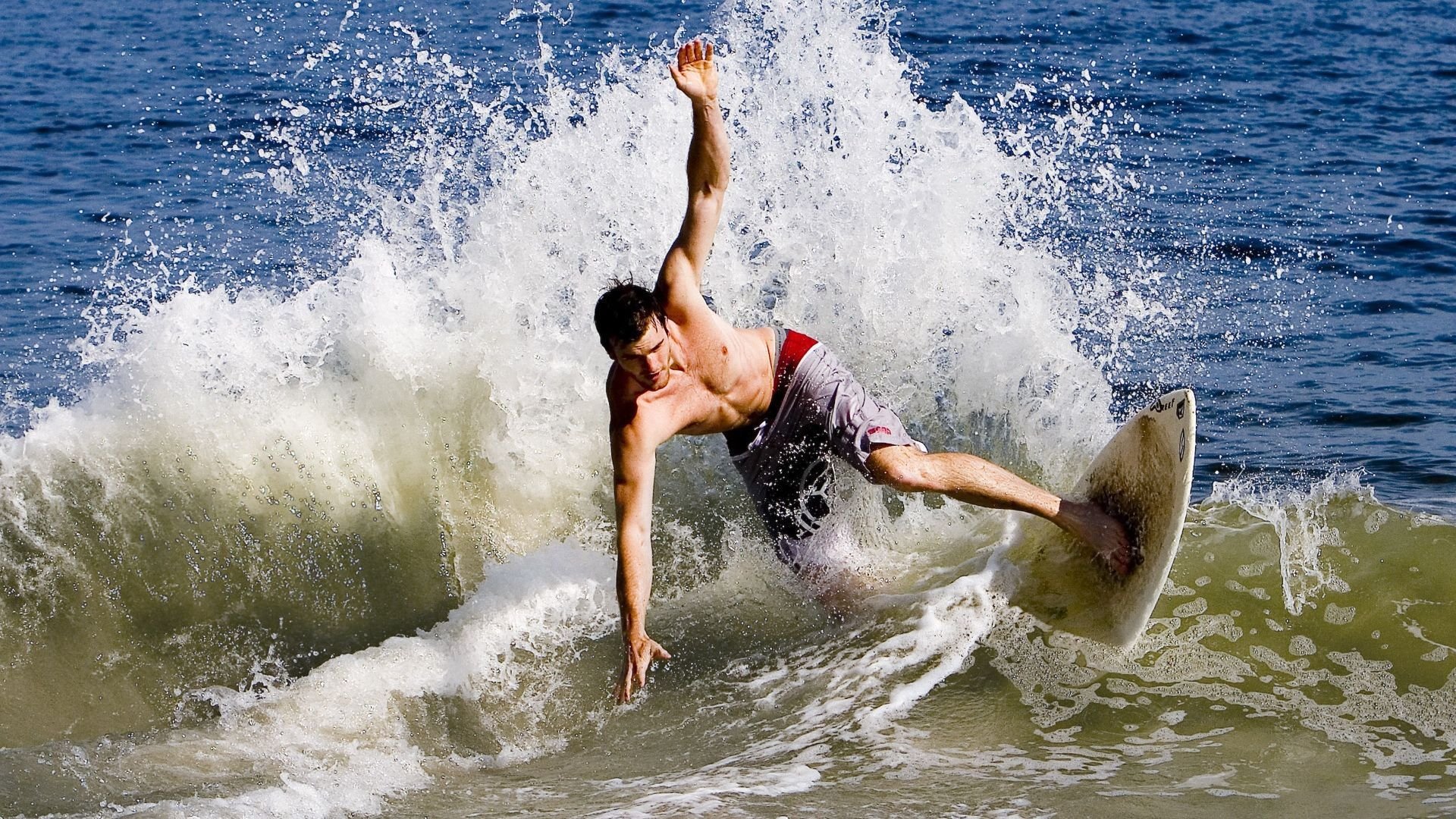 铁翼重生,锡安绝境救赎,老鹰加时啄穿活塞