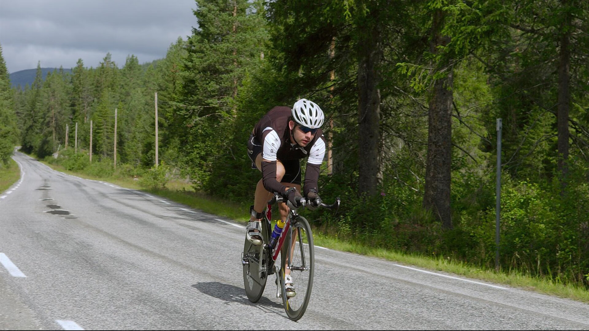 马克西里程碑之夜遭热火强压，北京队式坚韧难敌团队篮球风暴