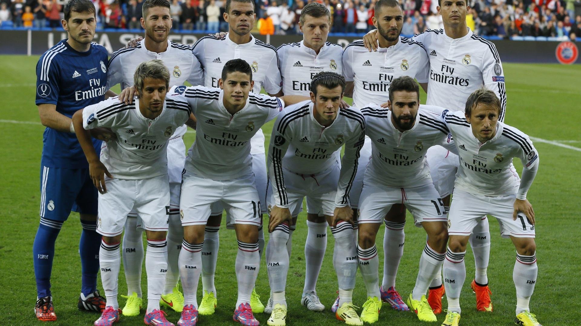 巴黎铁塔下的战术碾压，凯恩领衔的王者之师，如何让曼城蓝色王朝黯然失色